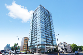 Panoramic - One Bedroom in 152 Grosvenor Road, SW1V 3JL - Property image 2 - VivreStays